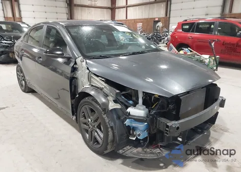 2021 Kia Forte Gt Line z USA, uszkodzony, nr VIN 3KPF34AD6ME382834